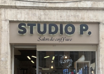 Enseigne lumineuse Salon de coiffure Dijon
