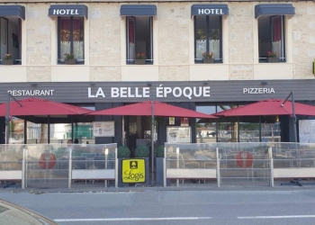 Enseigne Restaurant Hôtel sur Bordeaux